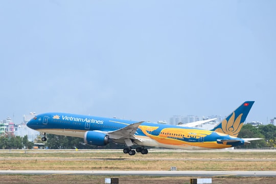 Vietnam Airlines công bố báo cáo tài chính soát xét 6 tháng đầu năm 2025: bay cao nhờ lực đẩy từ mạng bay quốc tế