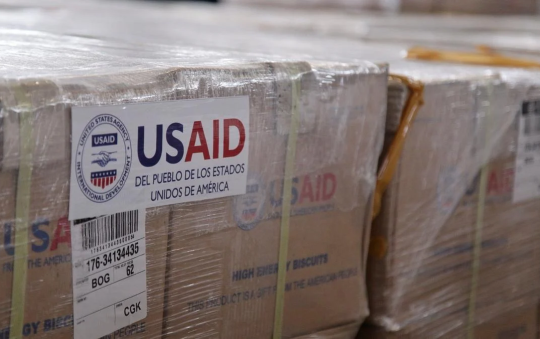 Tổng thống Donald Trump bất ngờ rút 4,9 tỷ đô viện trợ nước ngoài, khiến chính trường Mỹ thêm phần căng thẳng