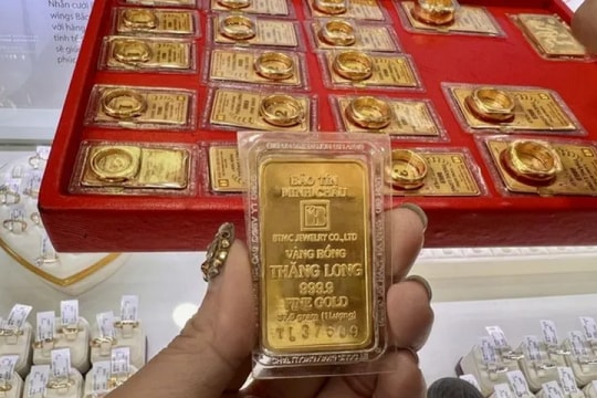 Giá vàng hôm nay 4/10/2025: Giá vàng miếng SJC sụt giảm