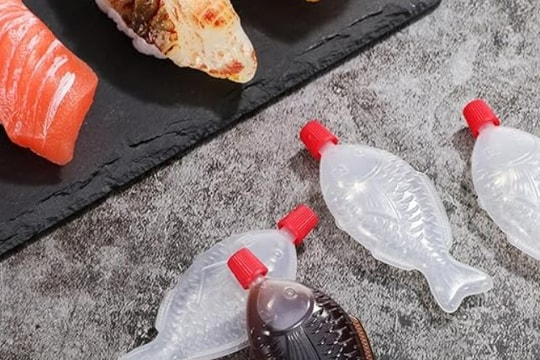 Bang Nam Úc trở thành nơi đầu tiên cấm hộp nhựa đựng nước tương hình con cá