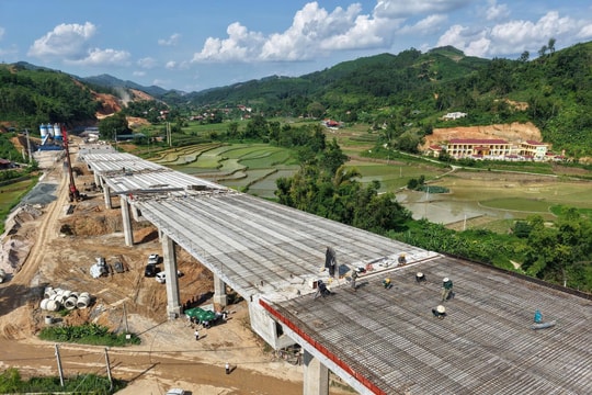 2.670 nhân sự “xuyên lễ” trên công trường Hữu Nghị - Chi Lăng