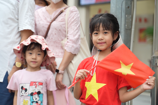 Người dân nô nức đổ về Thủ đô đón lễ Quốc khánh 2/9