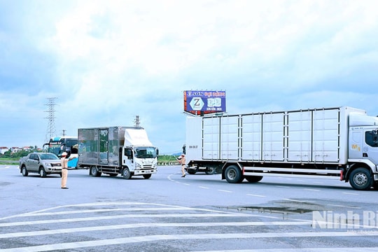 Ninh Bình: Xử lý hơn 490 trường hợp vi phạm trật tự an toàn giao thông trong dịp nghỉ lễ Quốc khánh