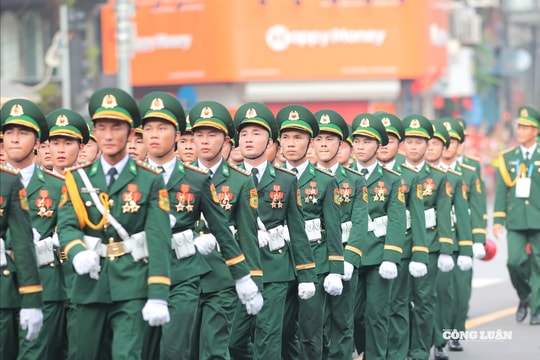 Làm tốt công tác khen thưởng cho lực lượng diễu binh, diễu hành A80