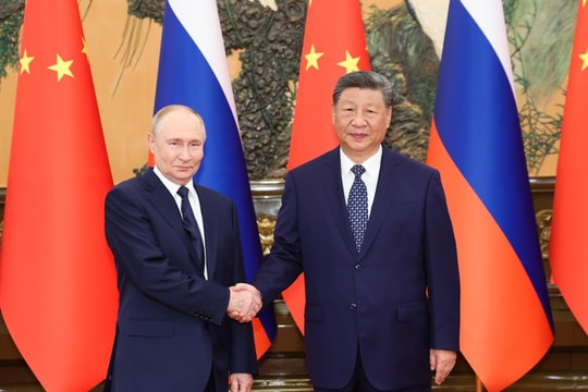 Chủ tịch Tập Cận Bình tiếp đón Tổng thống Vladimir Putin, ca ngợi mối quan hệ Trung Quốc - Nga