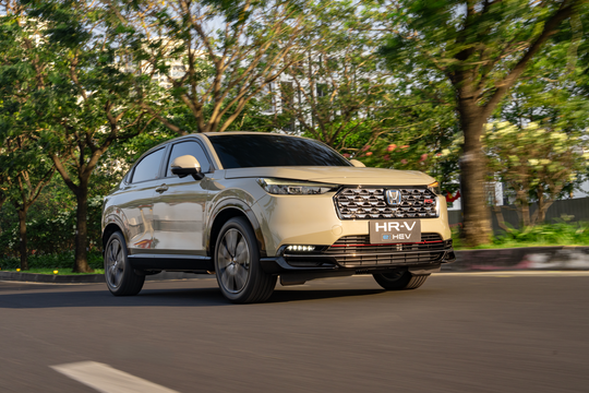 Những mẫu ô tô ‘ăn xăng’ từ 4,83 lít/100 km trở xuống