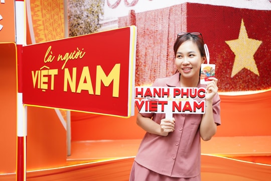 Photobooth SHB: Không gian sống ảo “cháy máy” dịp lễ 2/9