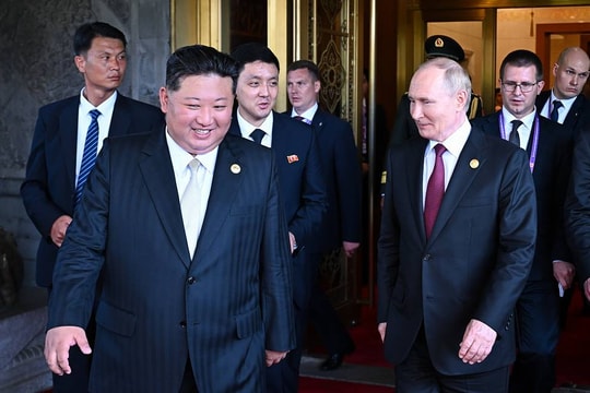 Ông Putin ca ngợi lễ duyệt binh của Trung Quốc, mời lãnh đạo Triều Tiên thăm Nga