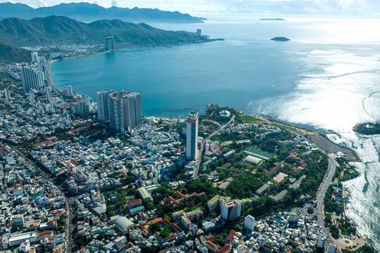 Hiệu ứng “vết dầu loang”, cú huých tăng giá BĐS trung tâm Nha Trang sau sáp nhập