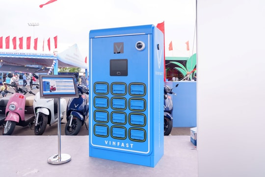 VinFast triển khai hệ thống đổi pin xe máy điện trong 1 phút, giá bằng 1/10 đổ xăng