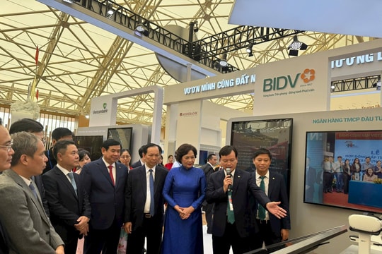 Gần 10 ngàn người ghé thăm gian hàng BIDV tại triển lãm 80 năm Thành tựu Đất nước