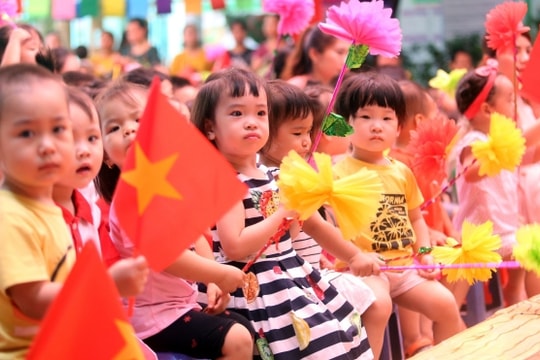 Trẻ em mầm non, học sinh phổ thông trong cơ sở giáo dục công lập được miễn học phí