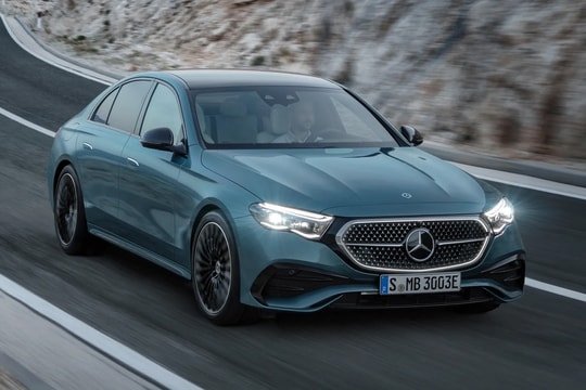 Xe sang Mercedes E-class thế hệ mới sắp ra mắt khách Việt