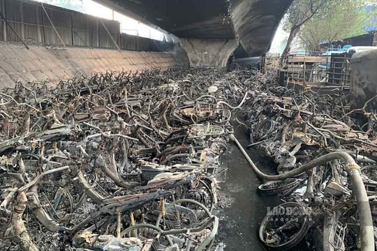 Thủ tướng chỉ đạo làm rõ nguyên nhân, xử lý trách nhiệm vụ cháy bãi trông giữ xe dưới gầm cầu Vĩnh Tuy