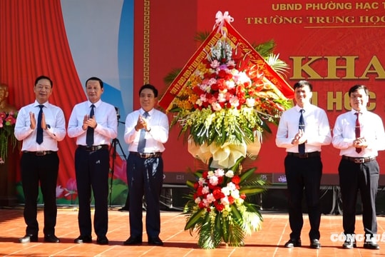 Bí thư và Chủ tịch tỉnh Thanh Hóa dự Lễ Khai giảng năm học mới 2025 - 2026