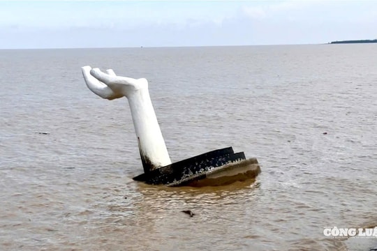 Thanh Hóa: Đã có phương án xử lý “5 bàn tay khổng lồ” ở biển Hải Tiến