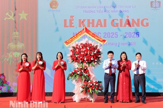 Gần 1 triệu học sinh Ninh Bình rộn ràng bước vào năm học mới