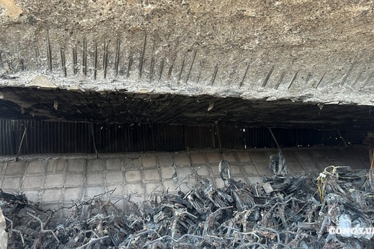 Sau vụ cháy bãi xe, lắp trụ sắt tại dầm cầu Vĩnh Tuy để giám sát biến dạng, phòng ngừa rủi ro kết cấu