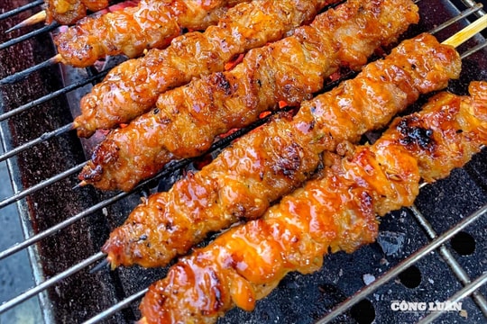 Hà Nội cảnh báo hàng rong bủa vây cổng trường khi năm học mới bắt đầu