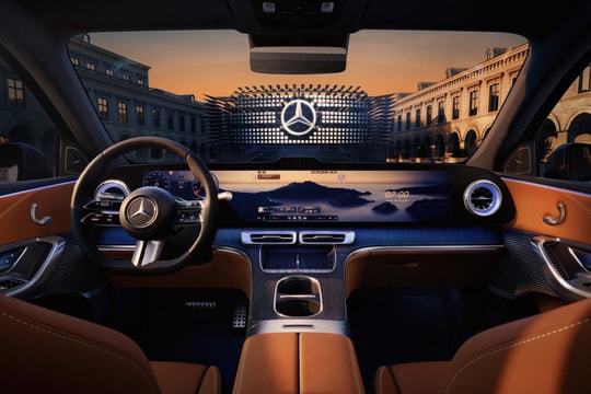 Choáng ngợp nội thất như rạp phim của Mercedes GLC 2026