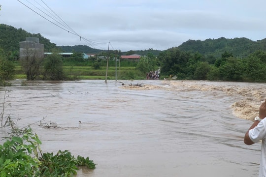 Gia Lai: Mưa lớn kéo dài, hơn 340 hộ dân lại bị cô lập