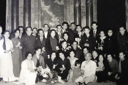 Giữ lấy tiếng nói ấy - nhớ về quá khứ và soi sáng tương lai