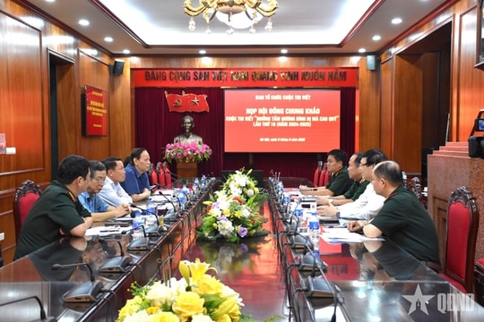 Họp Hội đồng chung khảo Cuộc thi viết 'Những tấm gương bình dị mà cao quý' lần thứ 16: Dự kiến trao 22 giải thưởng