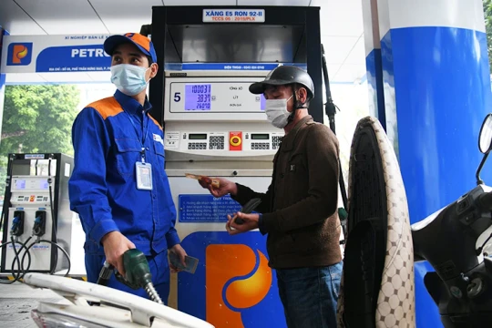 Giá xăng dầu hôm nay 9/9: Giá dầu thế giới đồng loạt tăng