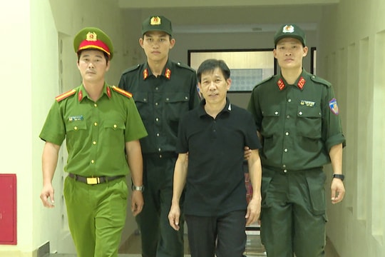 Khởi tố Mạnh ‘gỗ’ ở xứ Thanh