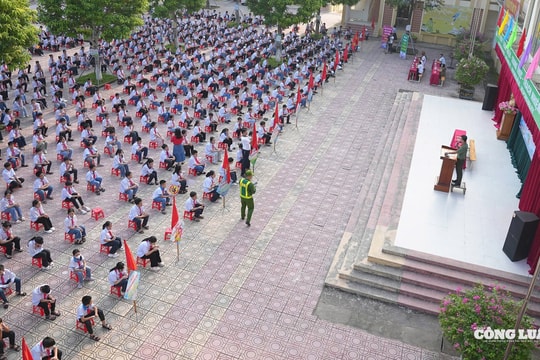 Trường THCS Vũ Thư (Hưng Yên): Tuyên truyền và ký cam kết chấp hành Luật An toàn giao thông