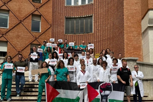 Các bác sĩ Thụy Sĩ tuyệt thực phản đối cuộc chiến ở Gaza, kêu gọi cứng rắn hơn với Israel