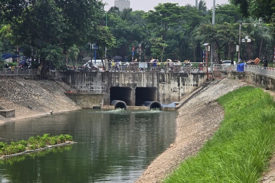 Người dân kỳ vọng sông Tô Lịch hồi sinh khi được bổ cập nước từ hồ Tây