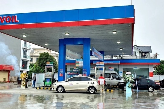 Giá xăng giảm nhẹ từ chiều nay