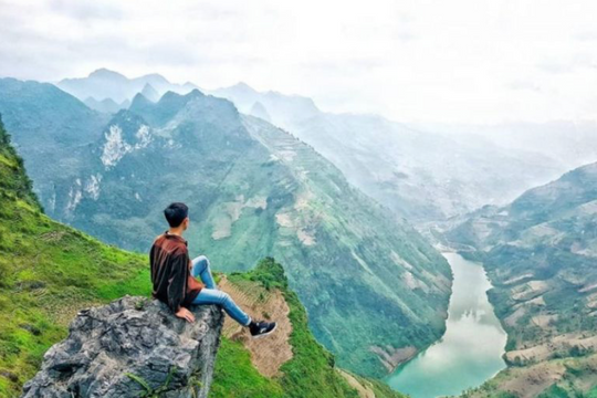 Hà Giang: 'Mỏm đá tử thần' tạm dừng đón khách để cải tạo đảm bảo an toàn