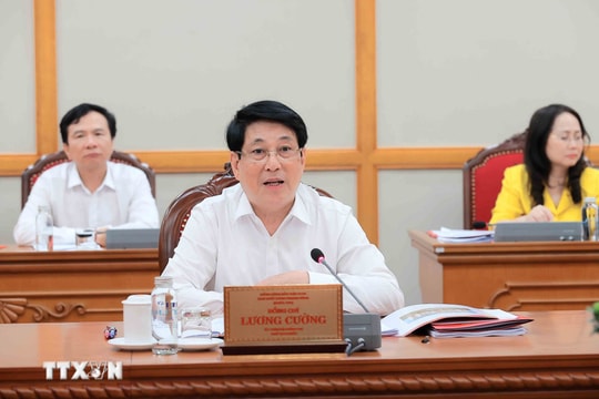 Bộ Chính trị làm việc với đại diện Ban Thường vụ Tỉnh ủy Cà Mau, Hưng Yên