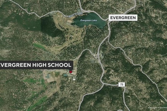 Lại xả súng trường học Mỹ, nghi phạm tự sát