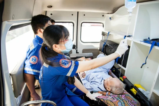 Xe cấp cứu Việt Nam chỉ đạt 0,2/100.000 dân, quá xa chuẩn quốc tế