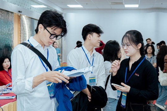 Thu nhập người dân TP HCM đứng thứ 2 cả nước, người trẻ để mua nhà cần cả đời tích cóp