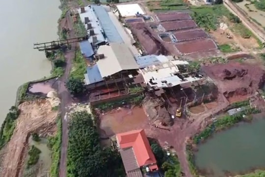 Bắc Ninh: Khởi tố 3 đối tượng đổ trái phép hơn 900 tấn chất thải ra môi trường