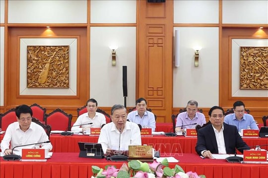 Bộ Chính trị, Ban Bí thư: Tiếp tục tăng cường lãnh đạo, chỉ đạo công tác tổ chức đại hội đảng bộ các cấp