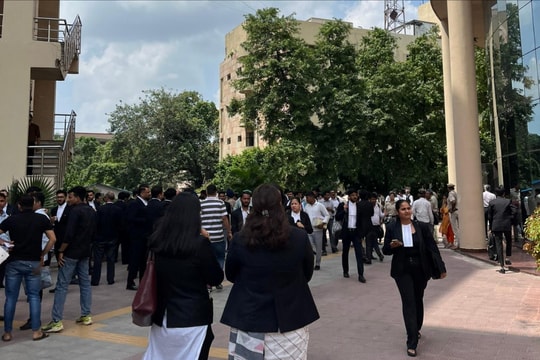 Tòa án Tối cao Ấn Độ phải sơ tán sau khi nhận email dọa đánh bom