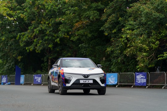 VinFast giao gần 11.000 ô tô điện đến tay khách hàng tháng 8