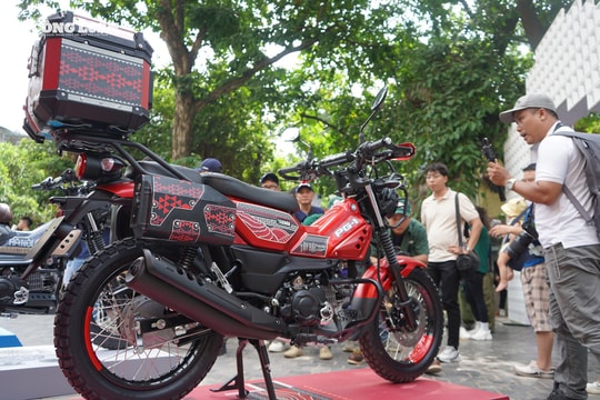 Yamaha PG-1 2025 ngược dòng tăng giá tại đại lý