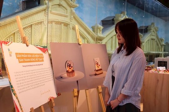 Trao giải cuộc thi thiết kế sản phẩm văn hóa ‘Theo bước di sản cộng đồng’