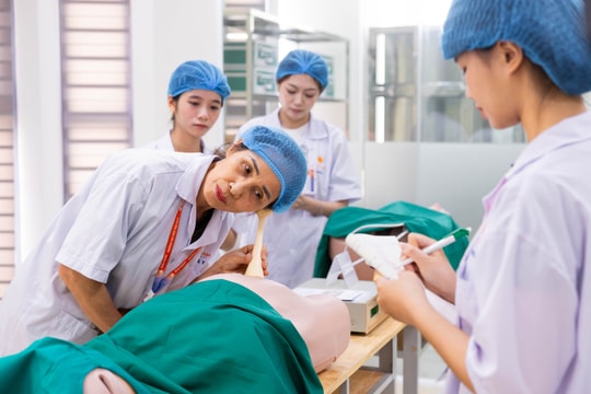 7 quyền lợi, 5 mức hưởng của BHYT gia đình và những lưu ý cần biết