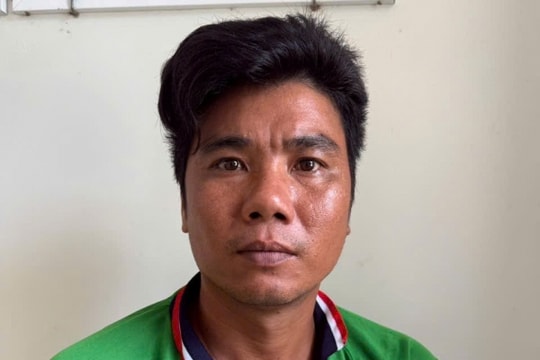 Đối tượng truy nã bị bắt khi đang lẩn trốn trên tàu cá