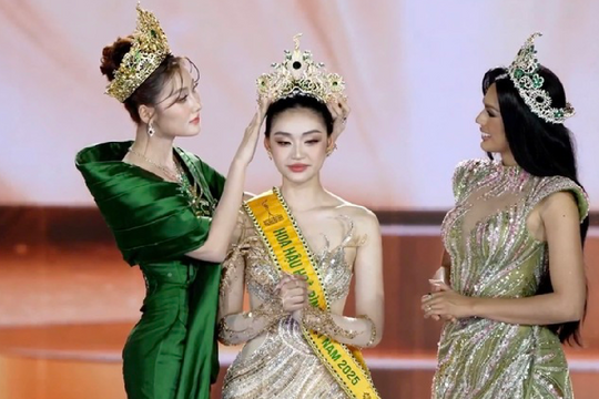 Nguyễn Thị Yến Nhi giành vương miện Hoa hậu Hòa bình Việt Nam 2025