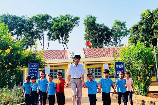 Gia Lai cần 35,8 tỉ đồng và 700 tấn gạo để lo bữa trưa cho học sinh biên giới