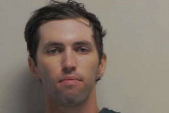 Người bạn chuyển giới cùng phòng của nghi phạm - manh mối tiết lộ động cơ vụ ám sát Charlie Kirk