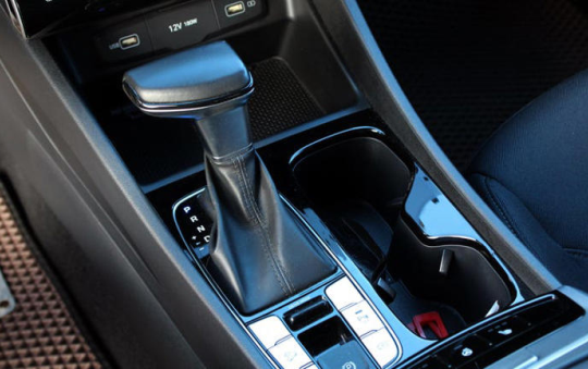 Những sai lầm âm thầm phá hủy hộp số tự động